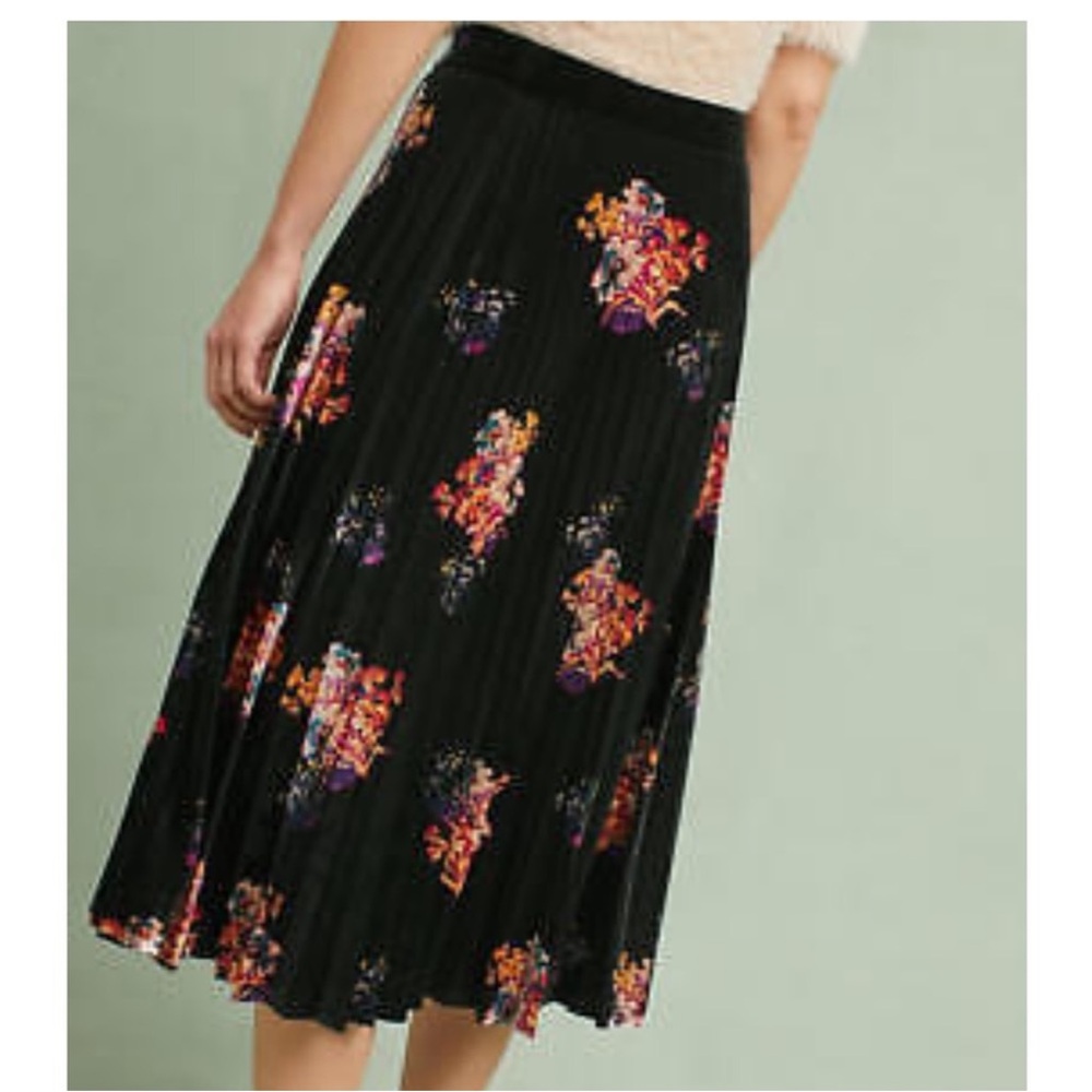 Maeve anthropology Velvet Velour pleated Black Midi Skirt Purple Floral Pattern